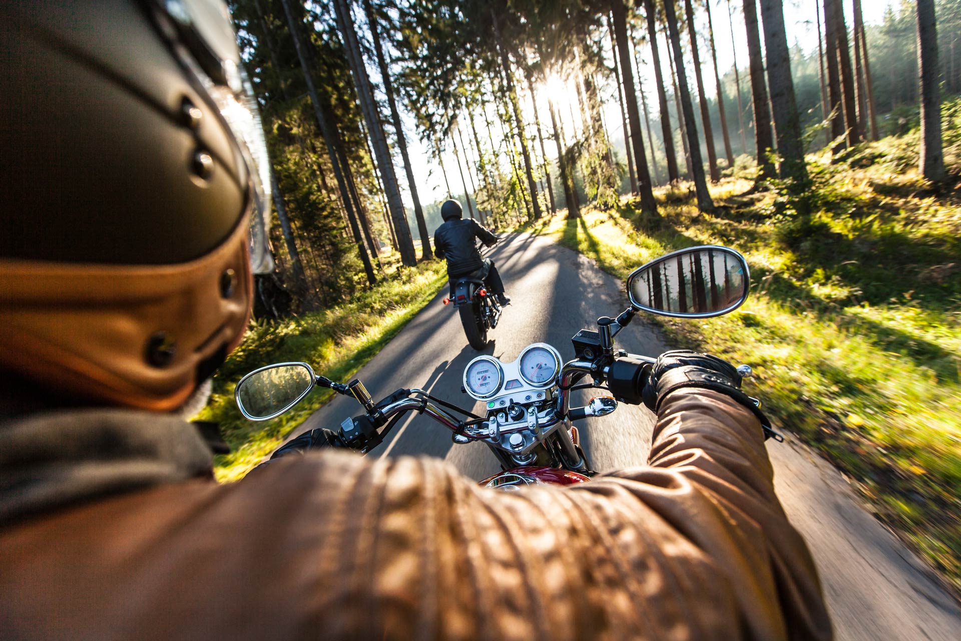 Motorradfahrer auf den idyllischen Straßen rund um Altenmarkt-Zauchensee 